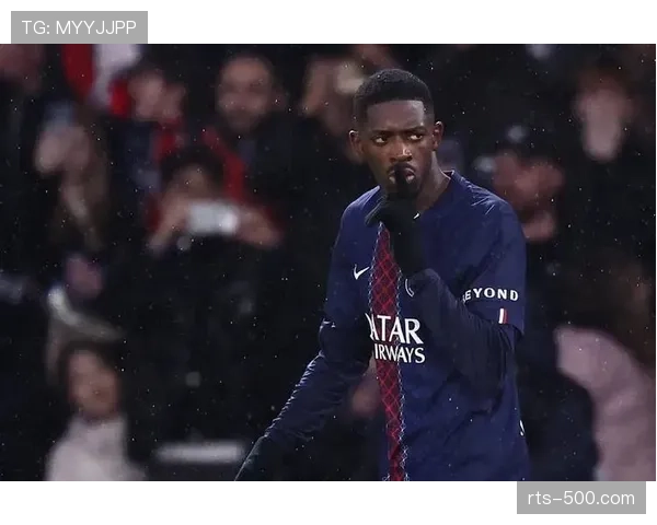 战术花絮:斯特拉斯堡主帅因不满球员站位,场边亲自示范