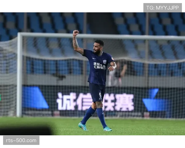 “沧州雄狮主帅肇俊哲:生存是第一要务,但我们不想只摆大巴” “沧州雄狮主帅肇俊哲:生存是第一要务,但我们不想只摆大巴”